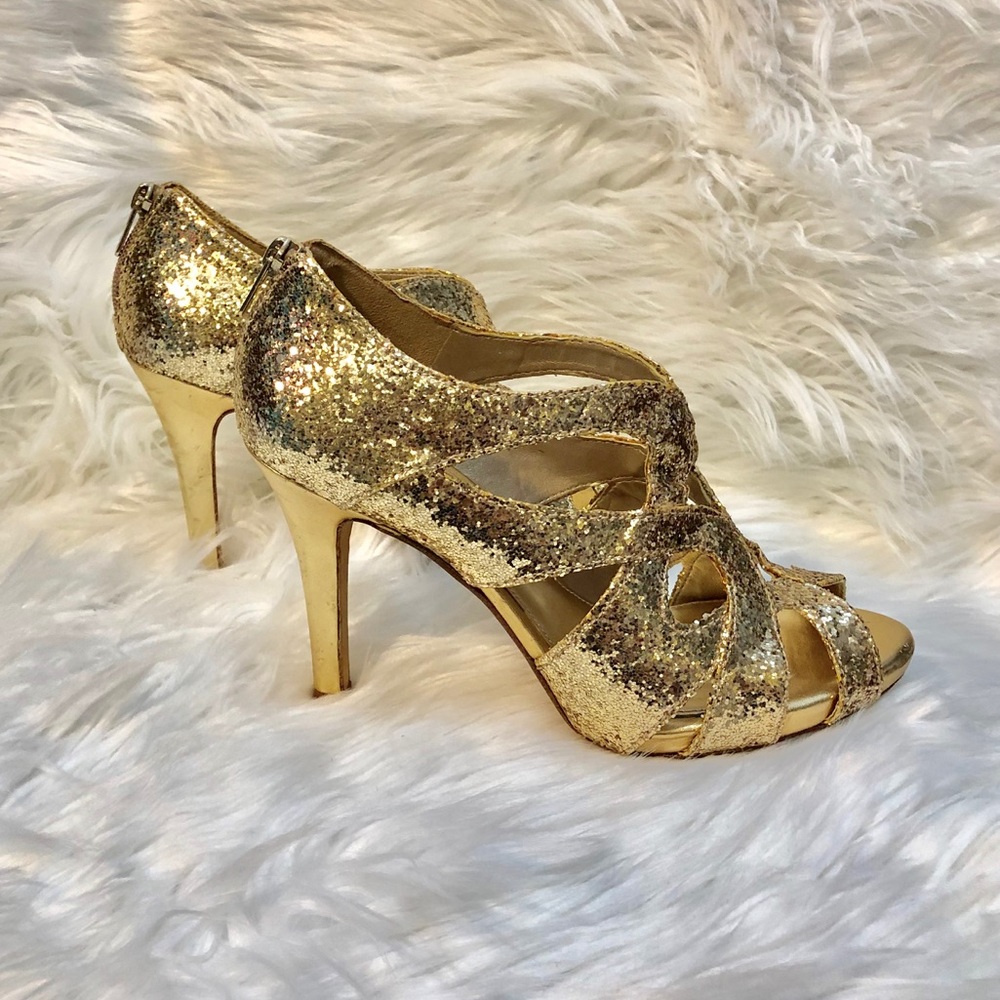 **❣️SOLD❣️**Antonio Melani Heels Gold “Sparkles” - Picture 8 of 8